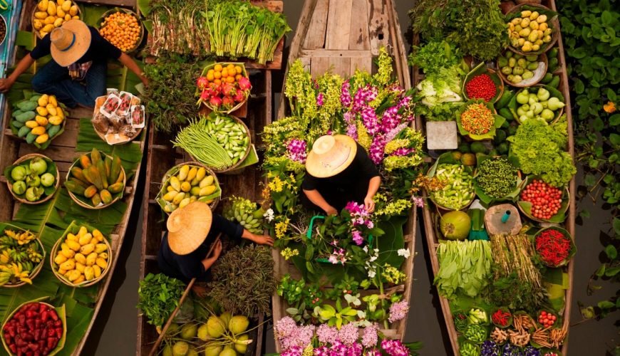 Tayland Yemekleri Rehberi: Tom Yum’dan Pad Thai’ye Lezzet Durağı